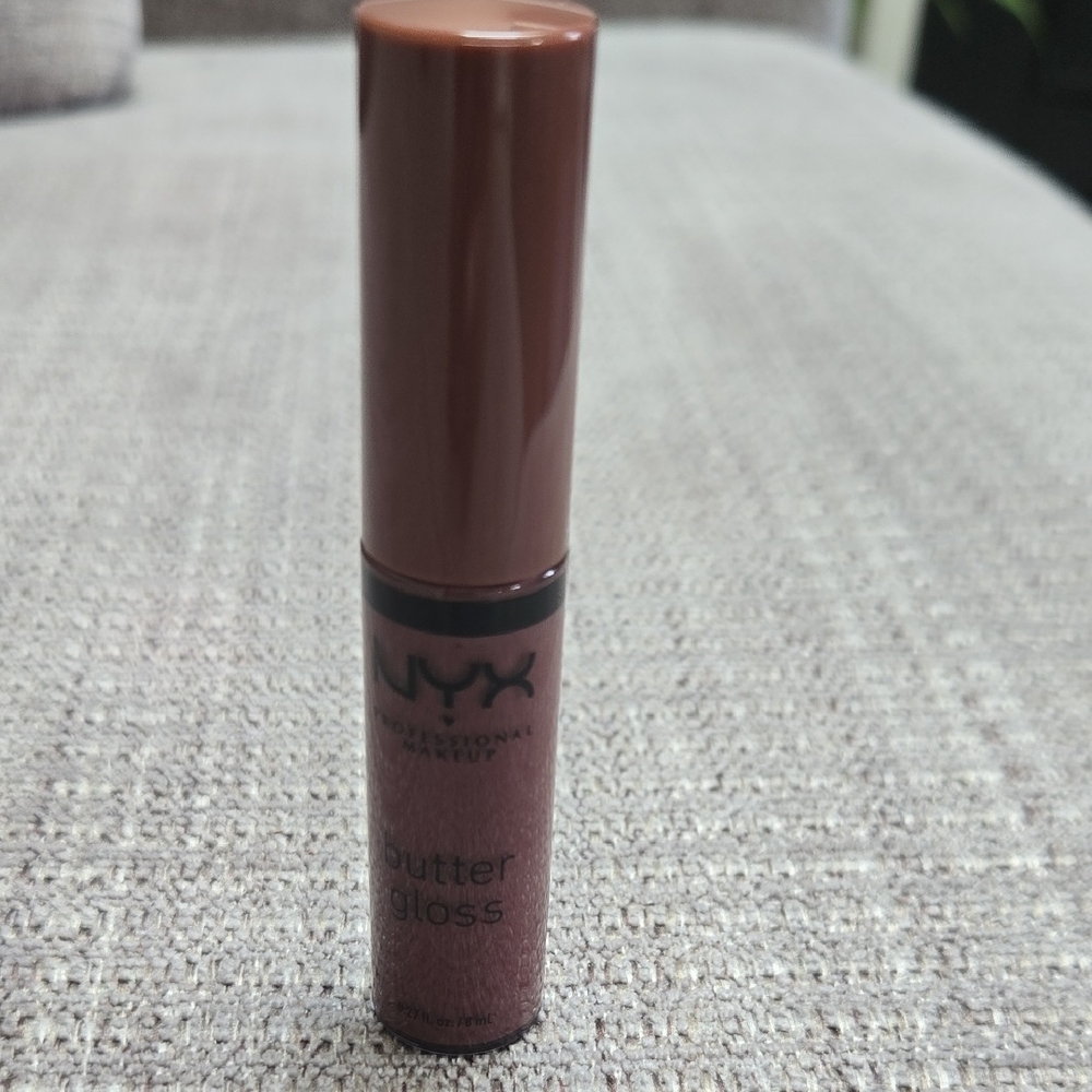 NYX Brown Lip Gloss Smooth‎ Finish Ginger Snap